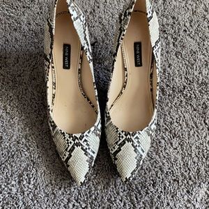 Nine west pumps